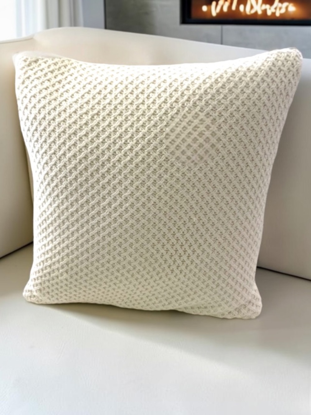 POTTERY BARN KNIT ACCENT PILLOW DUCK FEATHER INSERT INCLUDED 20x20